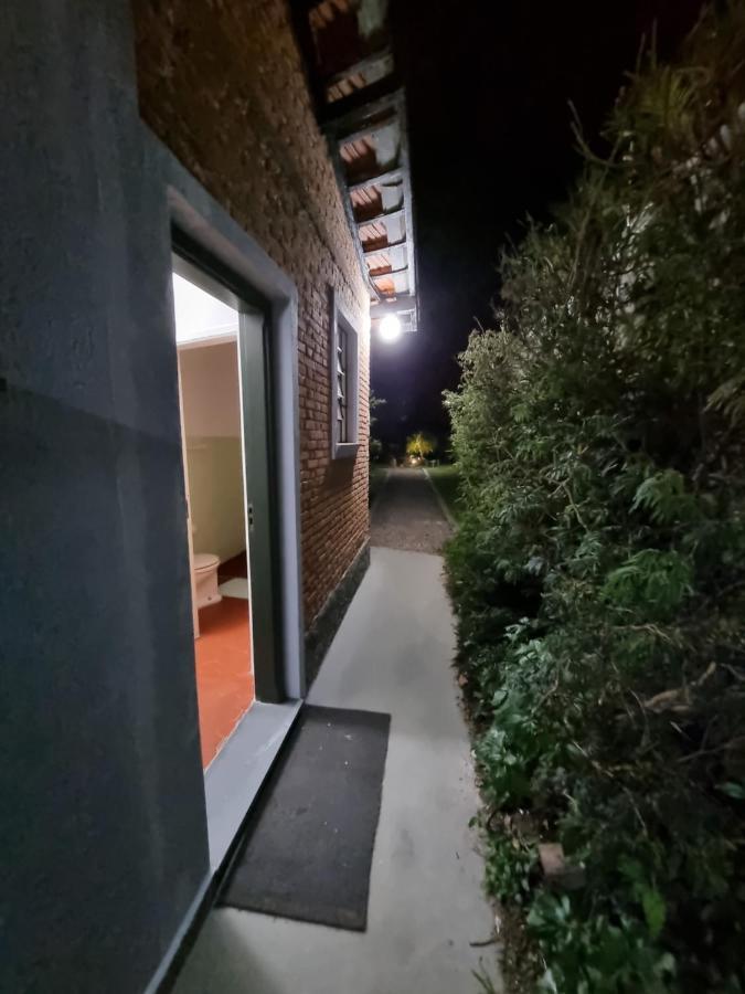 Casa Dom Quixote, Pequena Chacara No Centro Da Cidade Villa Атибая Екстериор снимка