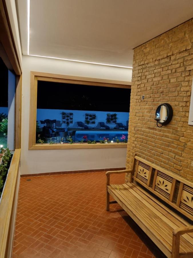 Casa Dom Quixote, Pequena Chacara No Centro Da Cidade Villa Атибая Екстериор снимка