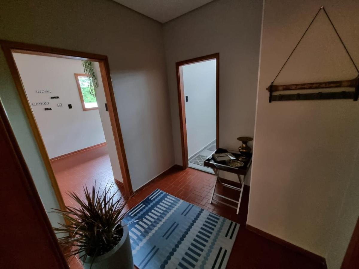 Casa Dom Quixote, Pequena Chacara No Centro Da Cidade Villa Атибая Екстериор снимка